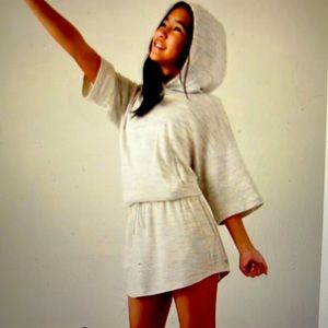 Athleta girl chasing rainbows top/shorts size XS /6